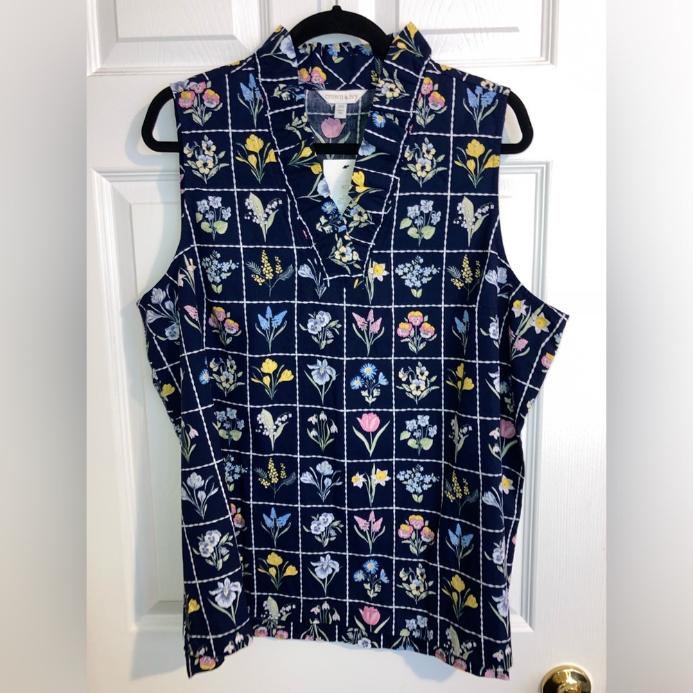 Crown & Ivy Floral Navy Shirt